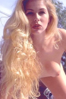 Barbara Doll's Nude Picture